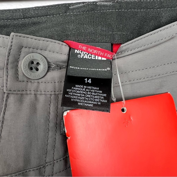 NWT North Face Paramount Raven Shorts - Size 14 - Picture 2 of 8